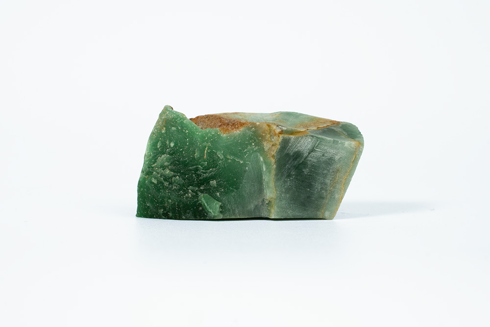 Feicui (Jadeite) Identification and Grading